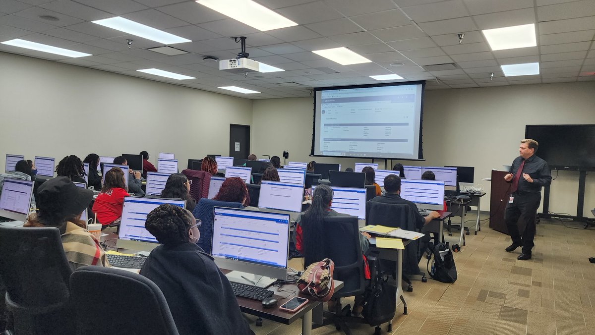 We had a great turnout for Maintaining Discipline in eSchool training led by Bryan Savant and <a href="/StuServAldine/">Student Services Aldine ISD</a>! <a href="/AldineISD/">Aldine ISD</a>
