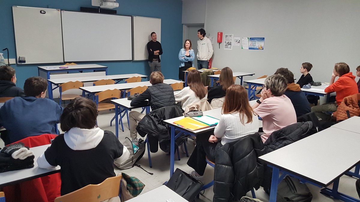 ChatrianLycee's tweet photo. Des chercheurs de l’INRAE de Nancy ont rencontré les élèves 2nde qui participent à l’atelier scientifique. Thème : La biodiversité des sols.
Les élèves retrouveront les chercheurs à l'INRAE en juin durant 3 jours  pour analyser leurs échantillons et interpréter leurs résultats. https://t.co/5bFxL3raKl