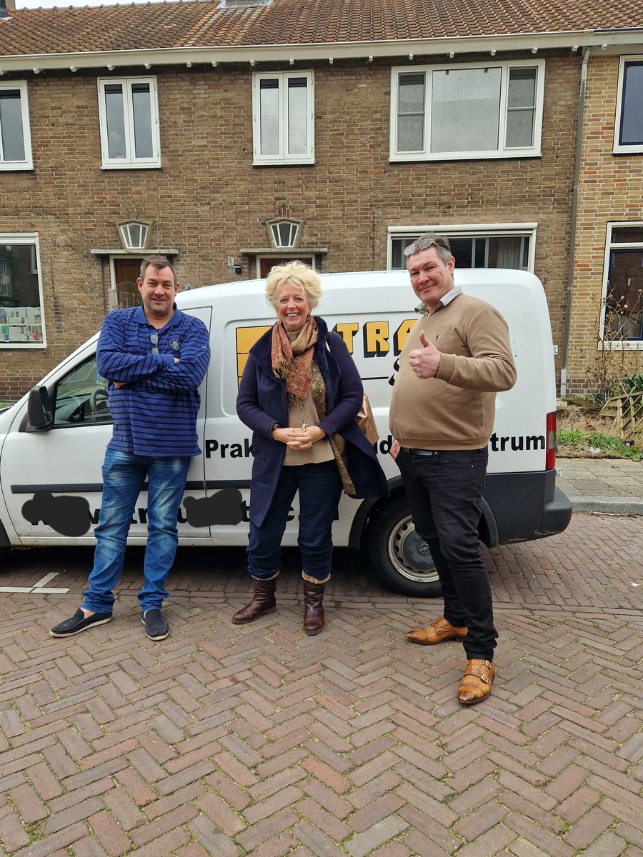 Buurthuizen weer terug naar de buurt. Onitiatieven realiseren daar en jongeren kansen bieden die in lastig vaarwater zitten. Er zijn vast senioren die hen iets bij willen brengen en natuurlijk ook ondernemers, o.a. deze twee Peet en Michel Traub. Initiatief in de maak!