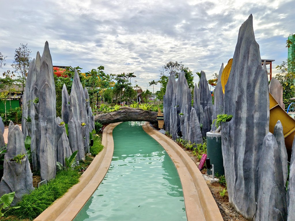 SyedAkramin's tweet photo. Beri laluan kepada taman tema air terbaru di Malaysia, Splash Mania @ Gamuda Cove. Difahamkan taman tema ini akan dibuka dalam masa terdekat. https://t.co/BLnHj60vgs