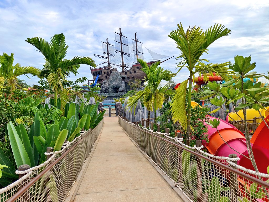 SyedAkramin's tweet photo. Beri laluan kepada taman tema air terbaru di Malaysia, Splash Mania @ Gamuda Cove. Difahamkan taman tema ini akan dibuka dalam masa terdekat. https://t.co/BLnHj60vgs