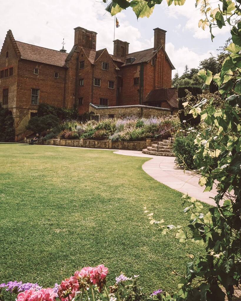 Peachesandpeon1's tweet image. The framing on this photo was better but insta insists on cropping out the best bits. 

#escapetothecountry #escapetothecountryside #mycountrylife #countryliving #countrylivingmag #countrylivingmagazine #ig_countryside #verandamag #victoriamagazine #verytandc #countrylife #c…