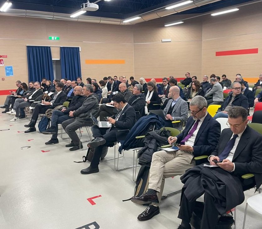 📢 Al via a Bari il convegno "Iniziative e strumenti abilitanti per la diffusione delle Comunità Energetiche" con i saluti istituzionali di <a href="/DiSciascioEugen/">Eugenio Di Sciascio</a> e Fabrizia Lapecorella.

L'incontro rientra nel progetto europeo #GREENROAD di cui fa parte anche I-Com 👇🏻