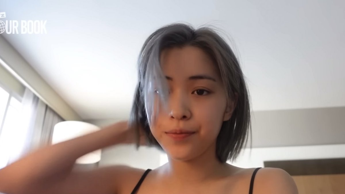 ryujinmoments's tweet photo. she’s SO pretty https://t.co/BMGKJkKBl7