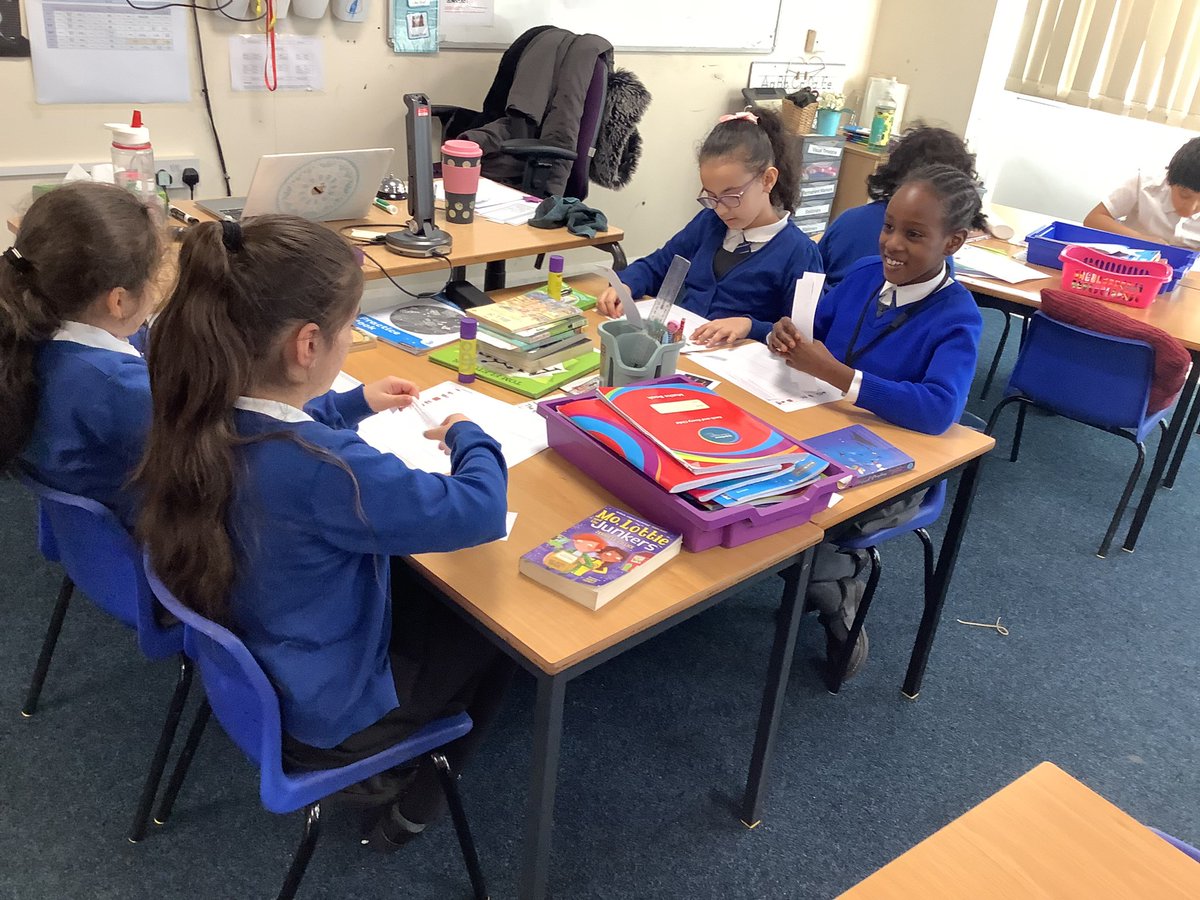 stsilasyear3_4's tweet photo. We really enjoyed finding the shapes in our writing lesson based on โThe Street Beneath my Feetโ #silaswriting https://t.co/vBo1smNqUk