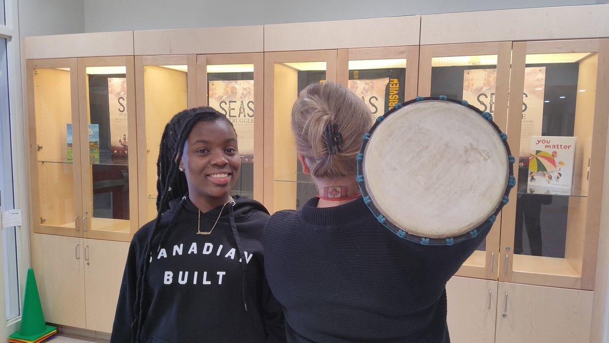 nkumarbritten's tweet photo. Maritime Center for African Dance thanks for coming to @FerrisviewP5
#CanadianBuilt Our roots are showing!  (Mine literally) 😉 
#ProudOfOurHeritage every day! #AfricanHeritageMonth https://t.co/bP354w2d9Y