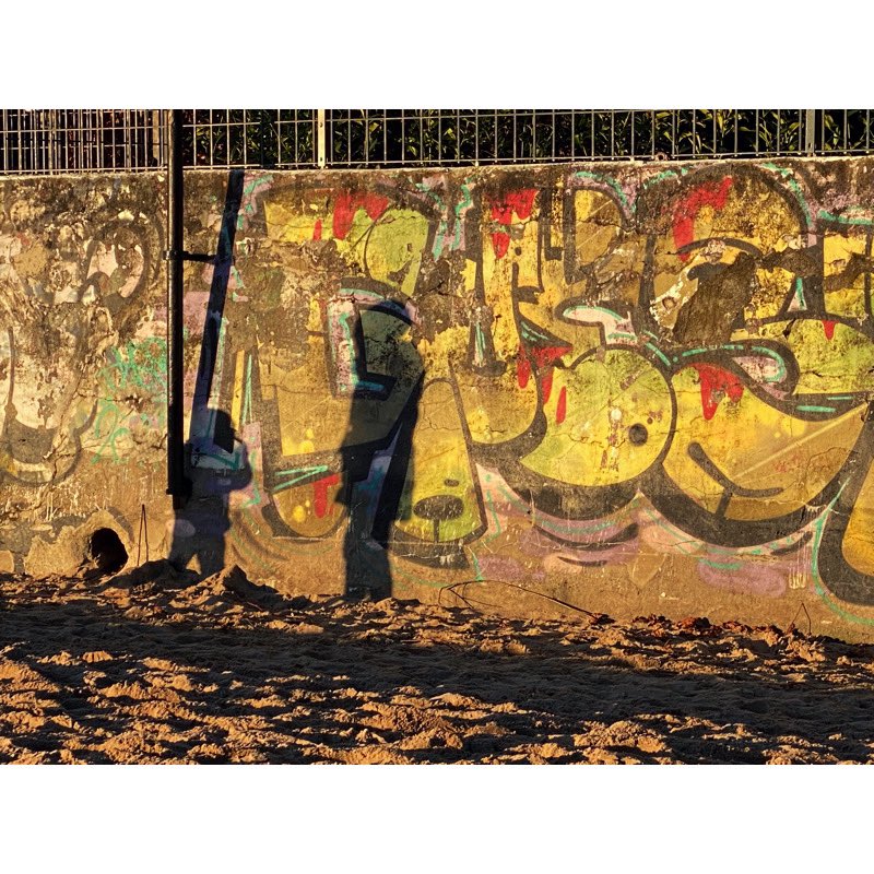 ElwoodNft's tweet photo. Hood Morning, Ladies & Gentlemen!
Let‘s see what this day will teach us!
#ShadowsOnTheWall
#ImagineOneWorld
#Photography #Hamburg #Streetphotography #AtTheBeach
#TheViewOfAMedicalWeedUser https://t.co/UJfjxny9EW