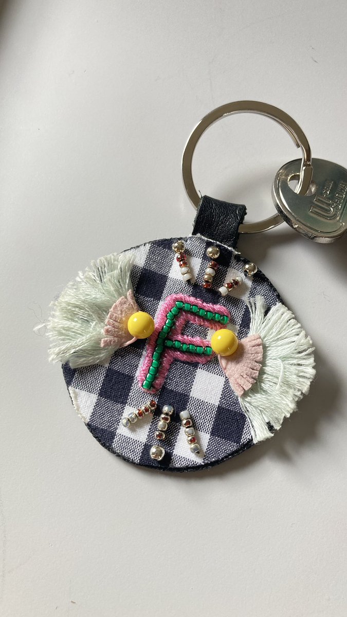 Embroidery key chain by me! I sometimes create something Ike this one! I love embroidery and beads too!

時たまこんなものも作ったりします！刺繍もビーズも大好きで❤️なんでも作りたい症候群患い歴40年😂

#ビーズ刺繍 #キーホルダー #ハンドメイド #beadsembroidery #handmade #keychain