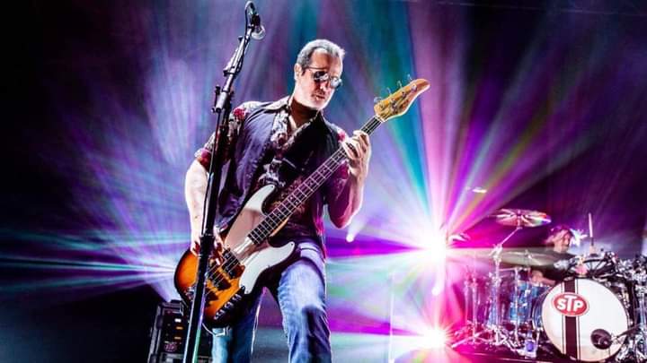 I\d like to wish a happy 57th birthday to Robert DeLeo, bassist for Stone Temple Pilots! 
