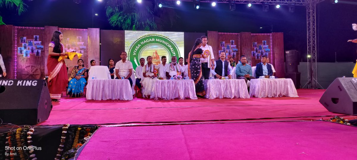vyasanagarmun's tweet photo. Inaugural ceremony of VyasaSarobar Mahotsav-2023 was done on 01.02.2023 by the Chief Guest S.P,Jajpur, Guest of Honour of Hon'ble MLA, korei,ADM, Kalinganagar, Tahasildar Vyasanagar, Chairperson, Vicechairperson&amp;ExecutiveOfficerofVyasanagar Municipality. #dm_jajpur #huddeptodisha https://t.co/dxUEC02nhq