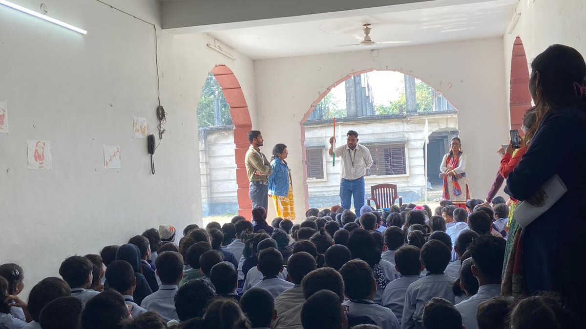 sgsintschool's tweet photo. 𝐎𝐫𝐢𝐠𝐚𝐦𝐢 𝐖𝐨𝐫𝐤𝐬𝐡𝐨𝐩 𝐚𝐭 𝐒𝐆𝐒 𝐈𝐍𝐓𝐄𝐑𝐍𝐀𝐓𝐈𝐎𝐍𝐀𝐋 𝐒𝐂𝐇𝐎𝐎𝐋.
We, at SGS International School, focus on the overall development of your little one's ability to help them move toward the way of a glorious future. 🔠🔡👩🏻‍🏫🧑🏻‍🏫📚 https://t.co/cWAJbZZpQK