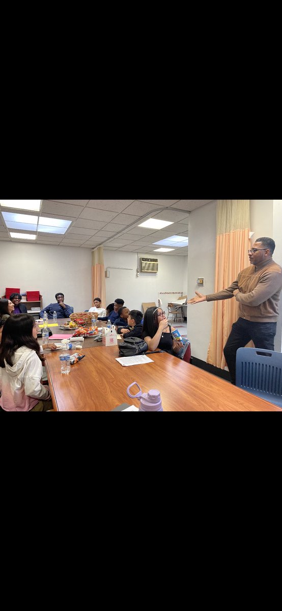 Today at the Kakiat S.T.E.A.M Academy, Principal Wilmoth hosted 2nd grade through 12th grade students from across the district who narrated our “She-roes” series: where women who have left their mark in our school community are acknowledged and celebrated!