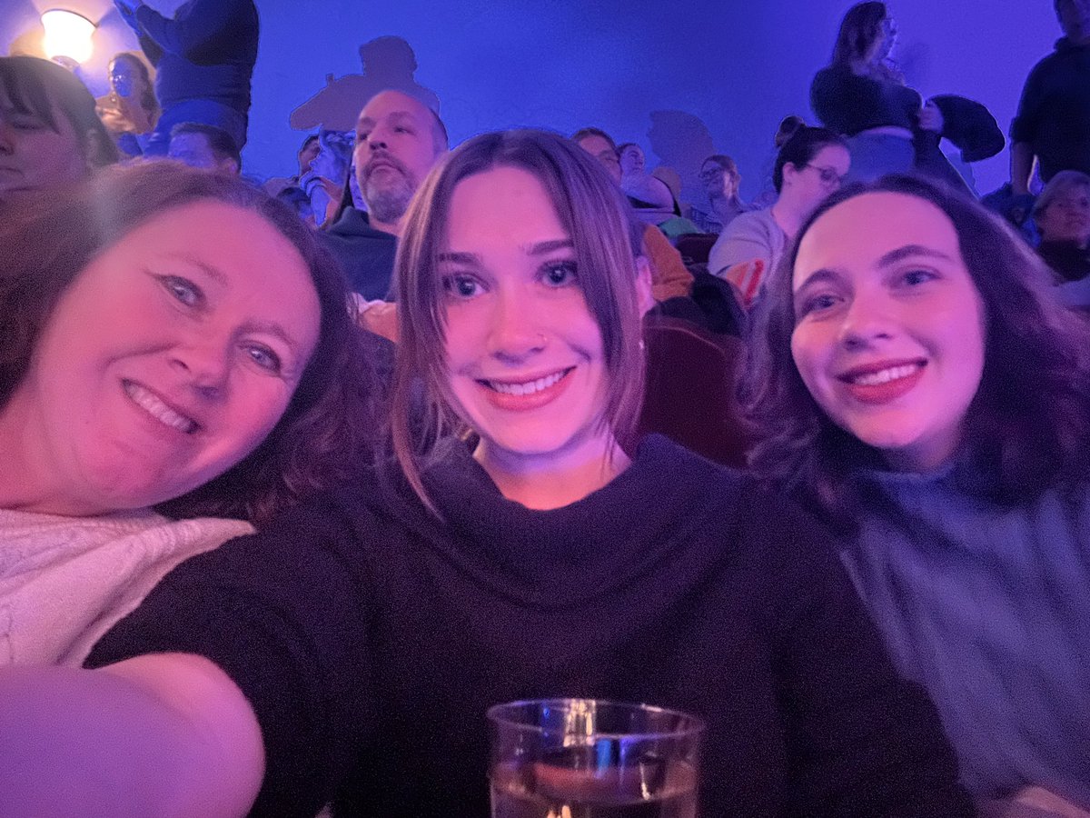 shannonhamet's tweet photo. Beetlejuice with my girls! Fantastic show! https://t.co/PCz5QrW7DL