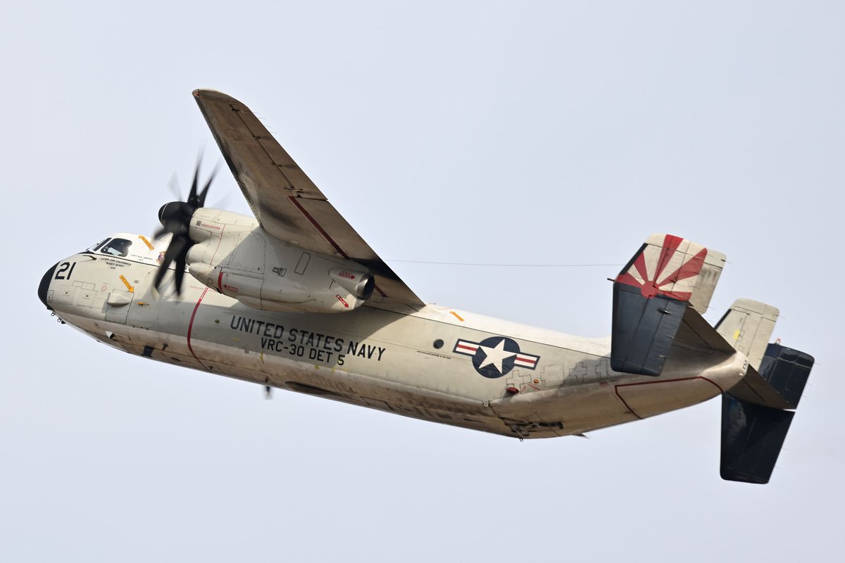 modelight329's tweet image. 2023/02/02
珍しくPSWRD21飛来。なかなかの離陸速度ですっ飛んでお帰りでした😳
ほとんど来ないし、来てもすっ飛んで帰るし、空軍基地が好きではないのかな😅CVW-5の皆さん、横田基地にもっと遊びに、いや、仕事しに来ませんか？
#RJTY  #横田基地