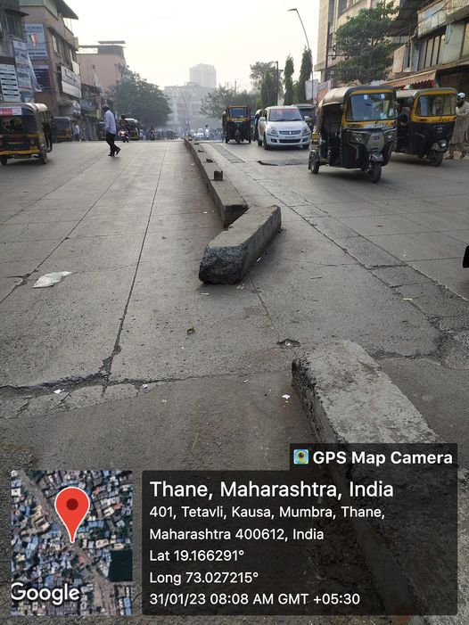 mumbra_nazim's tweet photo. @TMCaTweetAway @ThaneCityPolice
"Let's make our roads safer by closing all unauthorized road dividers. Let's work together to ensure smooth traffic flow and reduce the risk of accidents. #RoadSafety #SmoothTrafficFlow" @MumbraPravasi https://t.co/4lQ1tY6rbo
