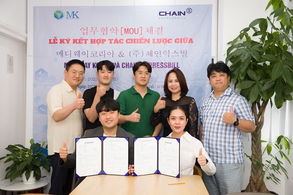 COLDCHAIN121's tweet photo. ChainExBill signs business agreement(MOU) with Mediway Korea (Vietnam Corporation) to enter the Vietnamese market.
https://t.co/uQZmPX3AUs
#COLDCHIAN #ChainExBill #CEB #Blockchain #Crypto #cryptocurrency https://t.co/mrqCxWlMN6
