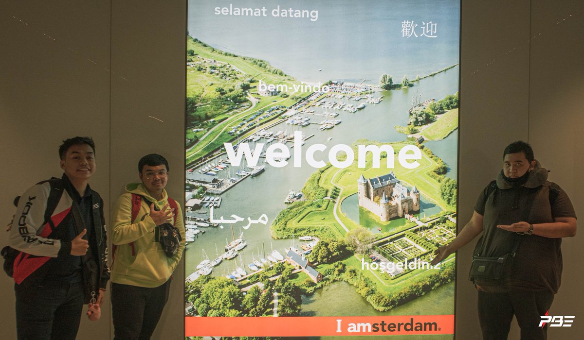 PBEsportsteam's tweet photo. It's been a long flight but the PlayBook Esports Team Tekken 7 squad finally arrived at Amsterdam, Netherlands for the upcoming Tekken World Tour Finals 2022!

In the photo: @PHDoujin Coach @MawtsTK @PBE_AK 

#FightForPBE #PlayBookEsports https://t.co/5N9jRKbD48