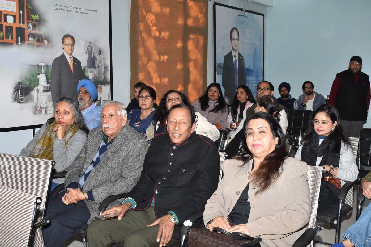 NucleusIIMAV's tweet photo. Anant Bajaj Limitless Ideas Hub played host to a successful movie festival, bringing together national and international moviemakers to showcase their works. This was a success, attracting decent crowds and receiving positive feedback. #filmfestival #Jaipur @AllAboutJaipur https://t.co/Js97uKH0f3