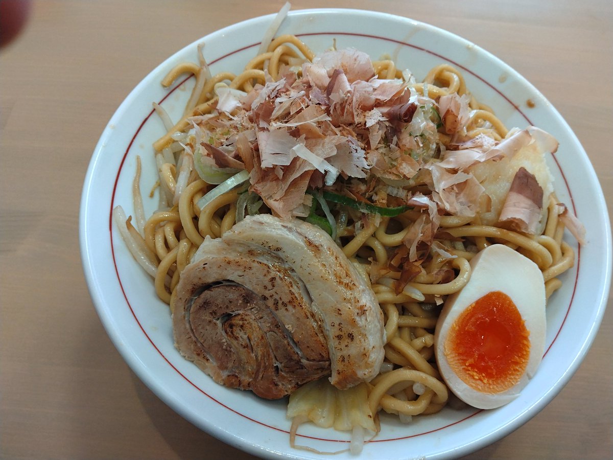 前から気になってたラーメン屋に来た🤩 サンパチラーメンめっちゃ美味い🥳