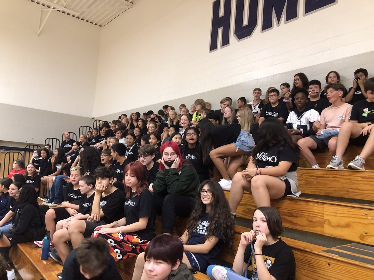 WonchScience's tweet image. House Days at Indian Trail are always fun!  Four Houses…..ONE Family!