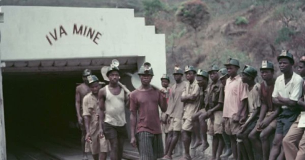 NigeriaStories's tweet photo. Ever heard of the haunted Iva Valley in Enugu?

This is a story about the 21 miners who were unfairly killed at Iva mine in Enugu and still hunt the place till today 

A thread 

Retweet to educate someone https://t.co/bW2nP0v4m9