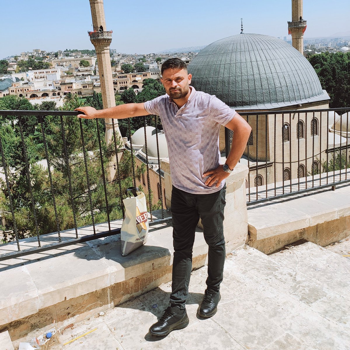 ahanAslan12's tweet photo. #YeniProfilResmi https://t.co/siuZ5FLKjN