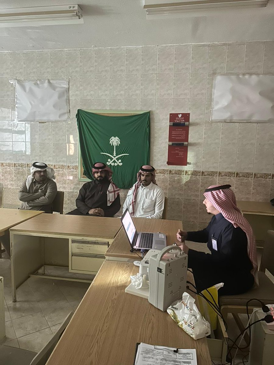 ورشة عمل لمعلمين العلوم والرياضيات لتحليل النتائج واستخدام مهارات التفكير العليا في صياغة الاسئلة