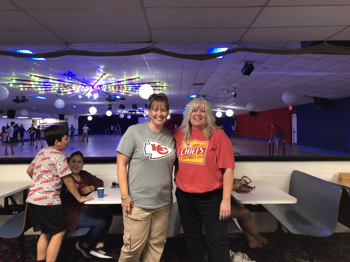 WonchScience's tweet image. Skate Night in the Fall…....seems so long ago….