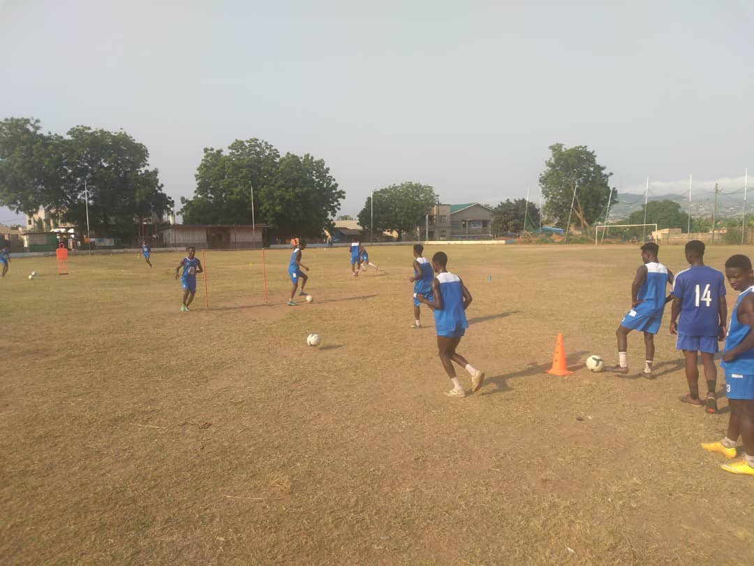 usavranchesgh's tweet photo. Last heating before playing a friendly against hamburgger Berng fc at Pantang Village town Park. Stay tuned…..@Benjiji18031883 @ghanafaofficial @usavranchesgh @thebacgroup #BlackHistoryMonth #MAFS #WakandaForever #LoveIslandUK @gyaigyimii https://t.co/YwLwOMdpc8