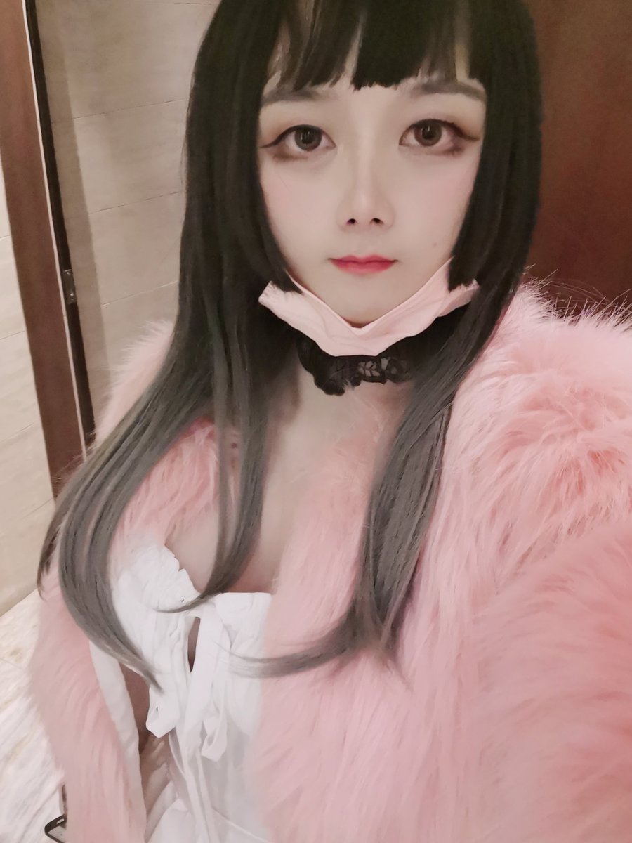 CDjingjing's tweet photo. 刚开始拍还算正常 https://t.co/wBHQ6SjAvz