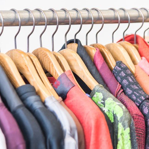 Did you know that there is currently enough manufactured clothing on the planet to clothe the next six generations? Our Community Manager decided not to buy any new clothing in 2022 to reduce her carbon footprint. Read her blog to find out how she got on: buff.ly/3WKn725
