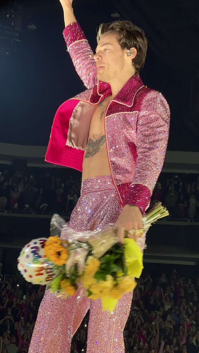 HLDTour tweet picture
