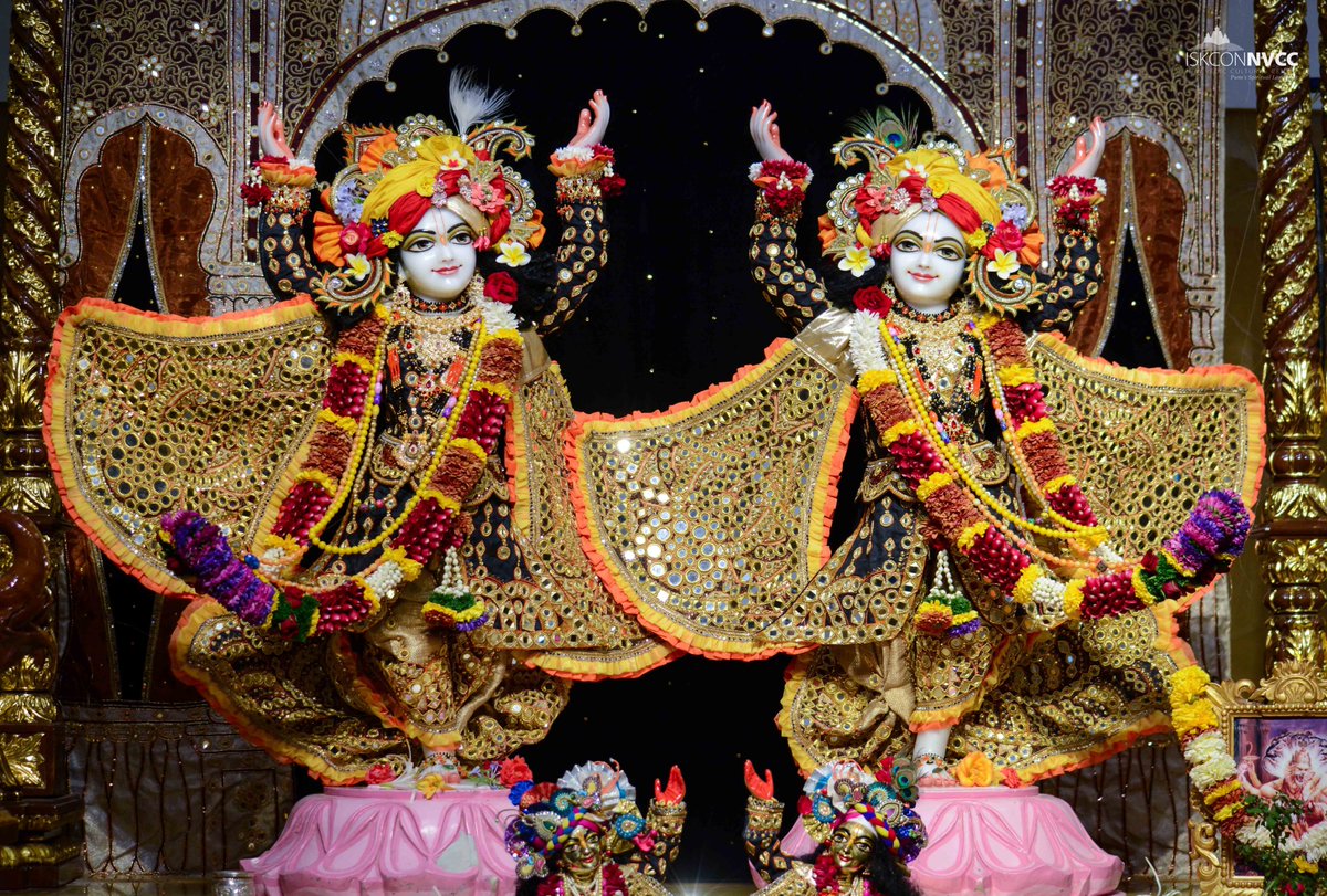 ISKCONPune's tweet photo. Today's 02/02/2023 Darshan Sri Sri Gaur Nitai
#iskconnvcc10thanniversary
#ISKCONNVCC #ISKCONPune #ISKCON
#PUNE #DailyDarshan #harekrishna
#Thursday #2ndfebruary #2ndfebruary2023
#nvcc #radhavrindavanchandra
#iskcondesiretree #harekrsnatv #art
#harekrsnatelevision #radhakrishna https://t.co/AXXCpHXQb0