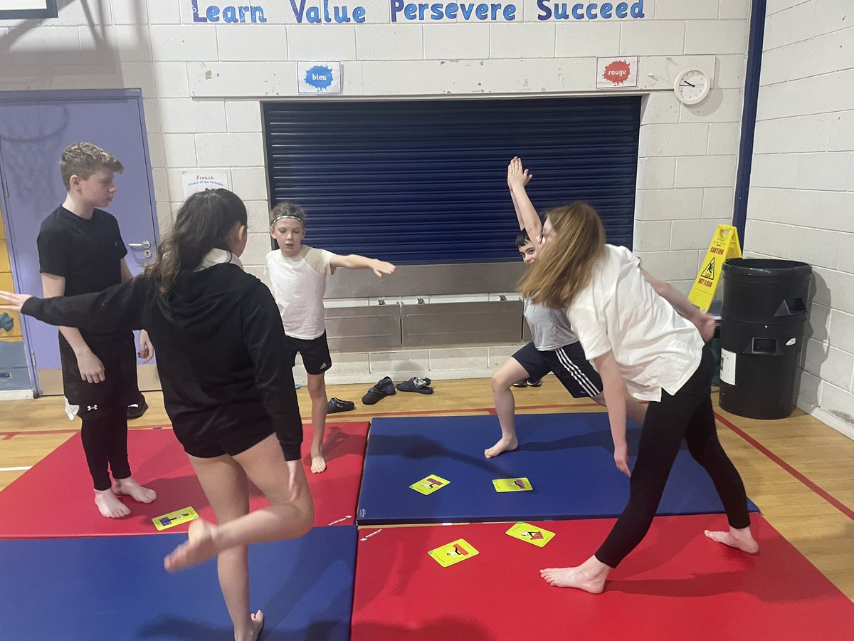 Mrs_T_101's tweet image. We have moved onto floor work for Gymnastics. Balance, stretch, core strength, pair work, all supported using  Yoga Pretzels cards! Great work from the P7’s 👍🏼 #GymnasticsBlock #performanceprep #corestrengthandbalance #collaboration 🤸🏻‍♀️🤸🏽🤸🏼‍♂️