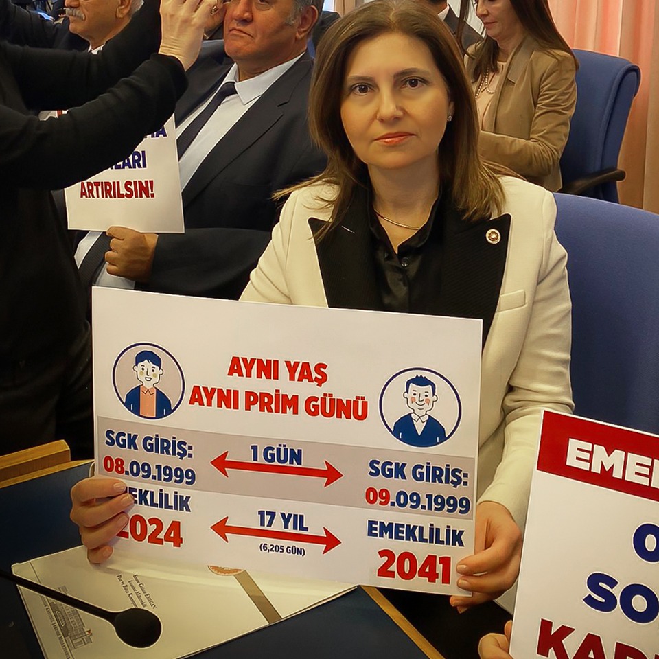 EmeklilikTV's tweet photo. Plan ve Bütçe Komisyonu olarak #EYT Kanun Teklifi görüşmelerini gerçekleştiriyoruz. #2000sonrasiKADEME 

Teşekkürler 👏👏👏 @EmecanGulizar @kamilsindir 

@herkesicinCHP 
@veliagbaba
@sgirgin48tbmm
@SEVDAERDAN
@ozkan_yalim
@mvhuseyinyildiz
@murselalban
@yildirimkaya40
@fethigurer https://t.co/kN343hIxbp