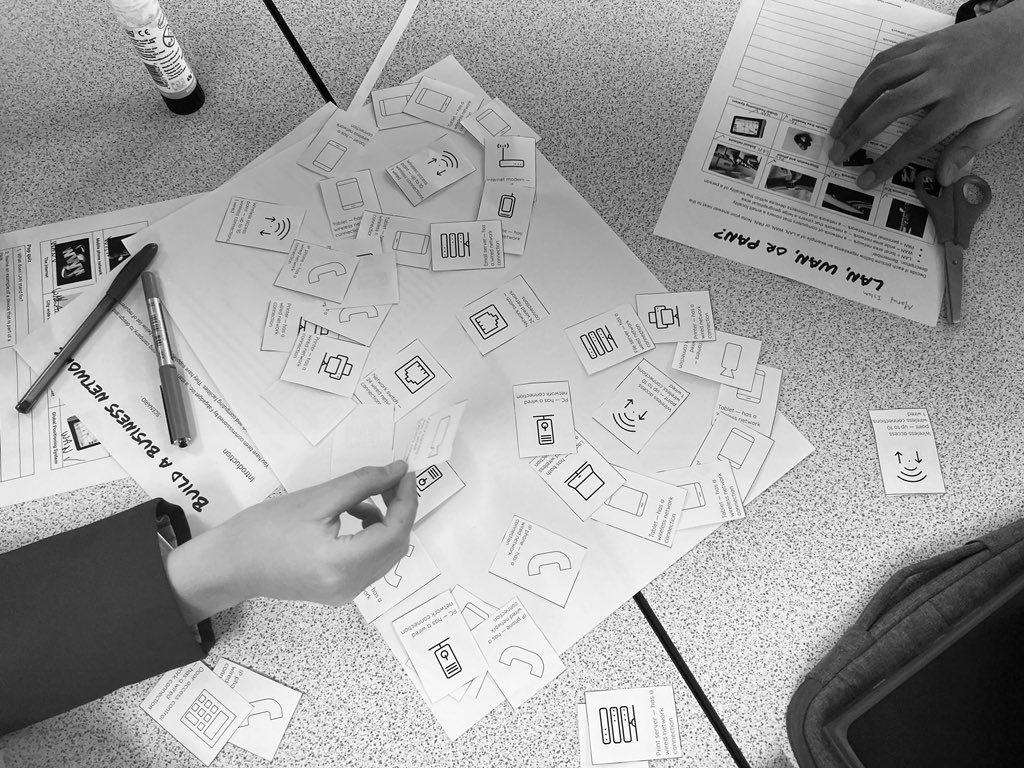 Mrs Edwards lesson about “real life networks” has a creative approach allowing students to apply their knowledge and understanding of networking in Computer Science