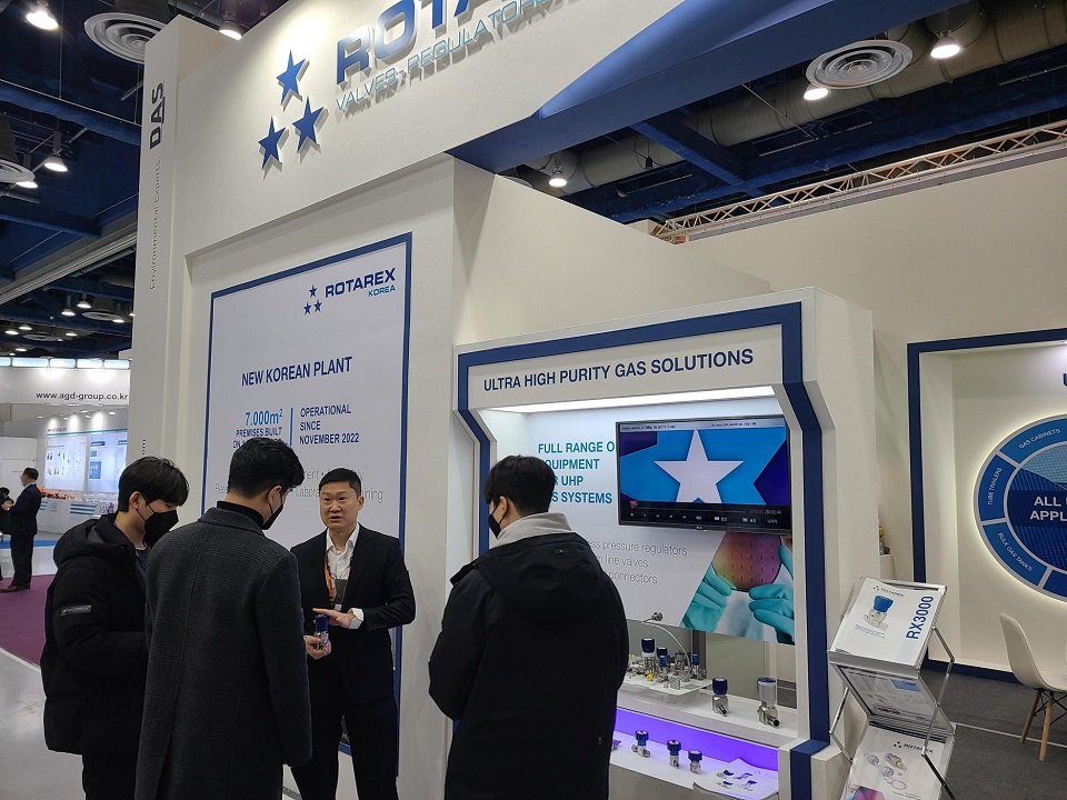 RotarexGlobal's tweet photo. SEMICON KOREA DAY 2 | It's time to meet our team 👋 and discover our UHP gas solutions on 📍 Booth B635 at COEX Seoul ! Don't miss our new line pressure regulators with optimized supply pressure and excellent flow stability !

#Rotarex #gascontrolproducts #contaminationfree https://t.co/gnLowouQPj