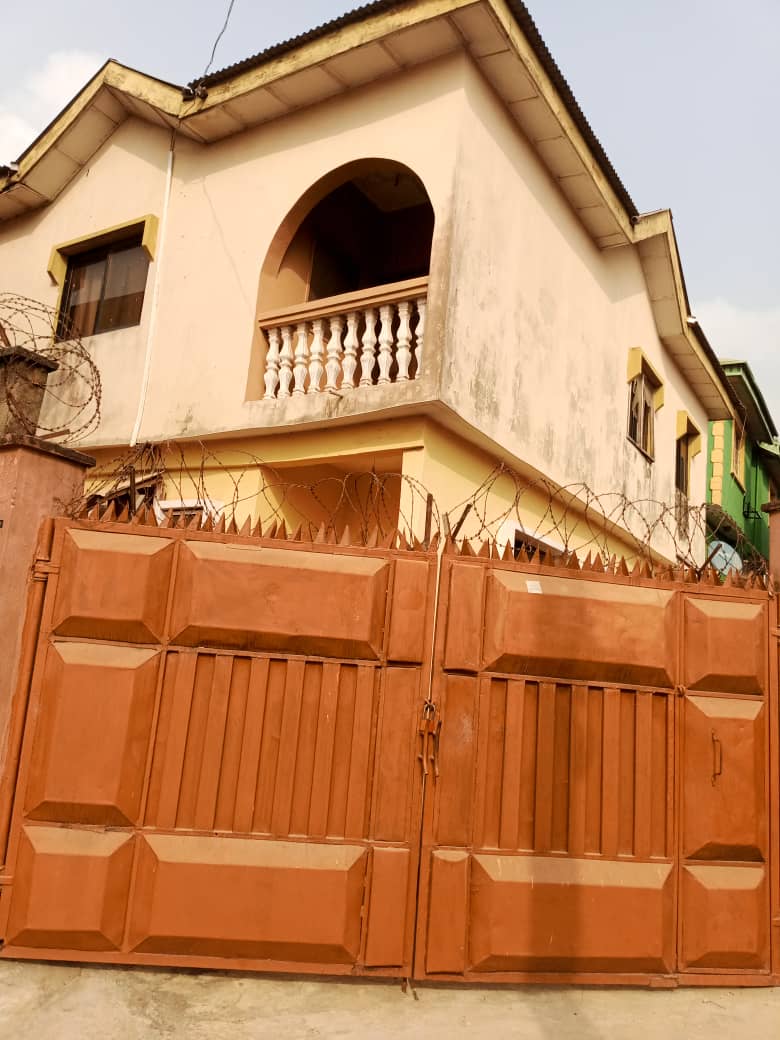 DISTRESS SALES🔥

BUILDING: 4 bed room duplex
LOCATION: behind United estate, alagbole

PRICE: 22M asking

DOCUMENT: C of O

NB: Landlord occupier

*Internal video available on request*direct brief Sales 08142770371 /08154831554