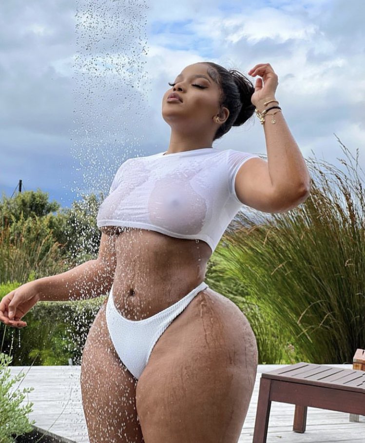 buhles_za's tweet image. 