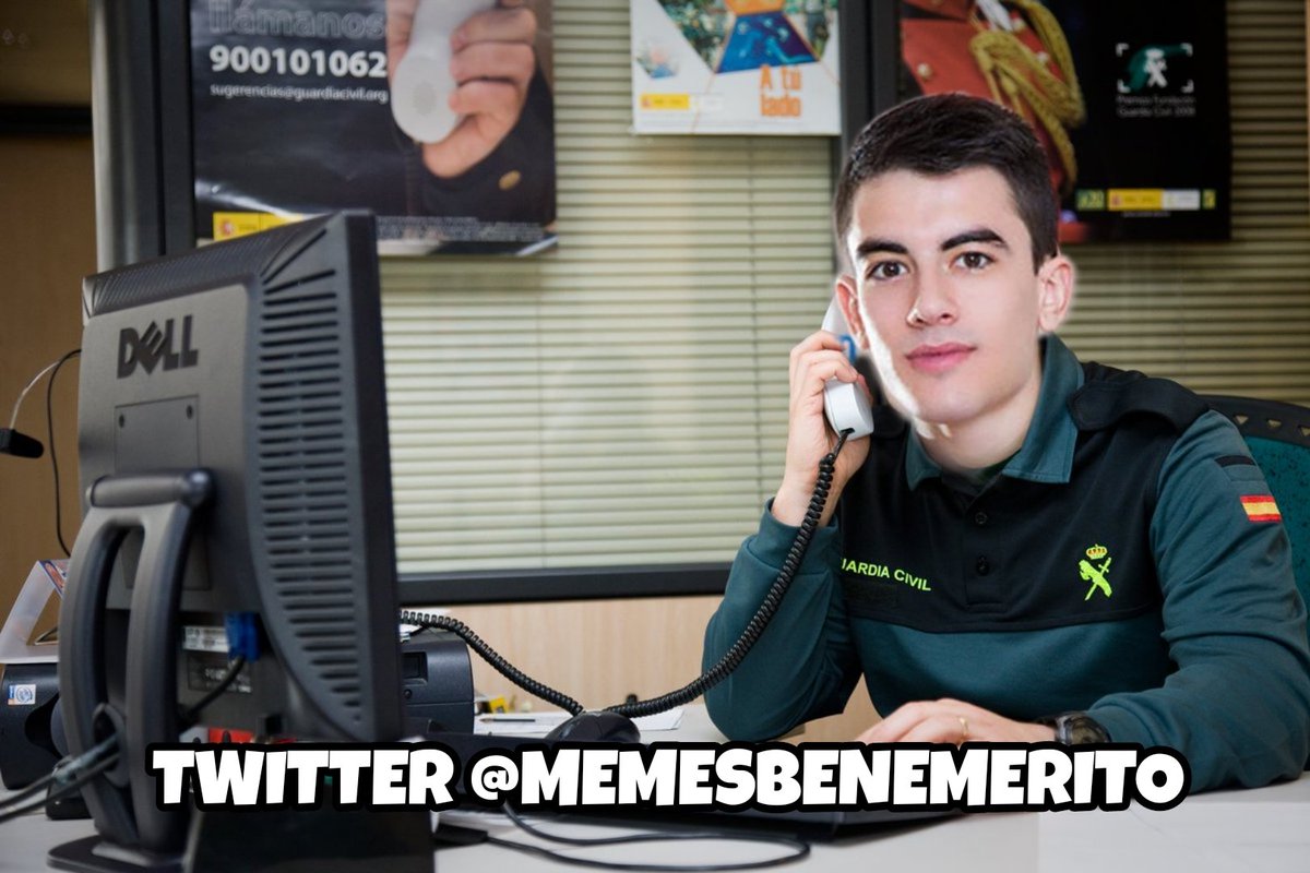memesbenemerito's tweet photo. Él es Manuel Zambrano, el joven guardia que encontró la solución al problema con el programa de las vacantes. 
Pero como no es futbolista no le darás retweet 😞
#vacantesGC https://t.co/1MyLWHuBys