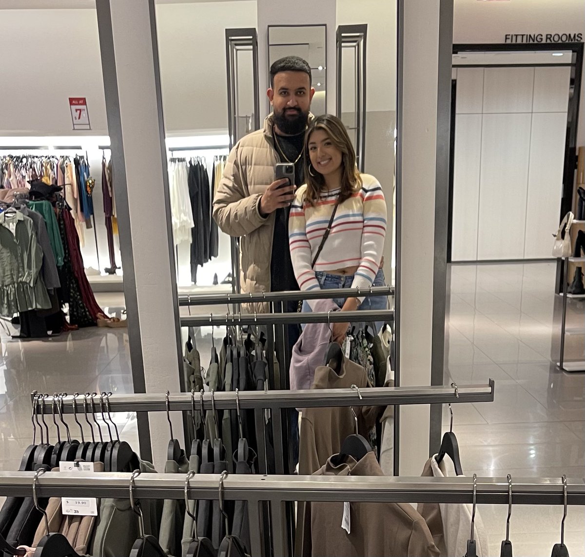 Awwstin_'s tweet photo. 👩🏻‍❤️‍💋‍👨🏻 https://t.co/BNqgfuoE24
