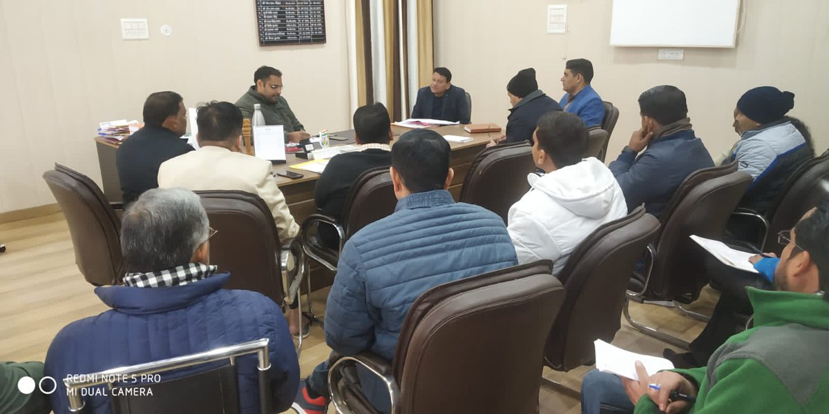 REAPUttarkashi's tweet photo. Meeting regarding agricultural department AWP chaired by CDO and CAO all line departments were present in meeting
@REAPUttarakhand 
@basava_ias 
@nitikakh22 
@CdoUttarkashi 
@UlacDemirag 
@ukcmo https://t.co/Jl5VNMSd0B
