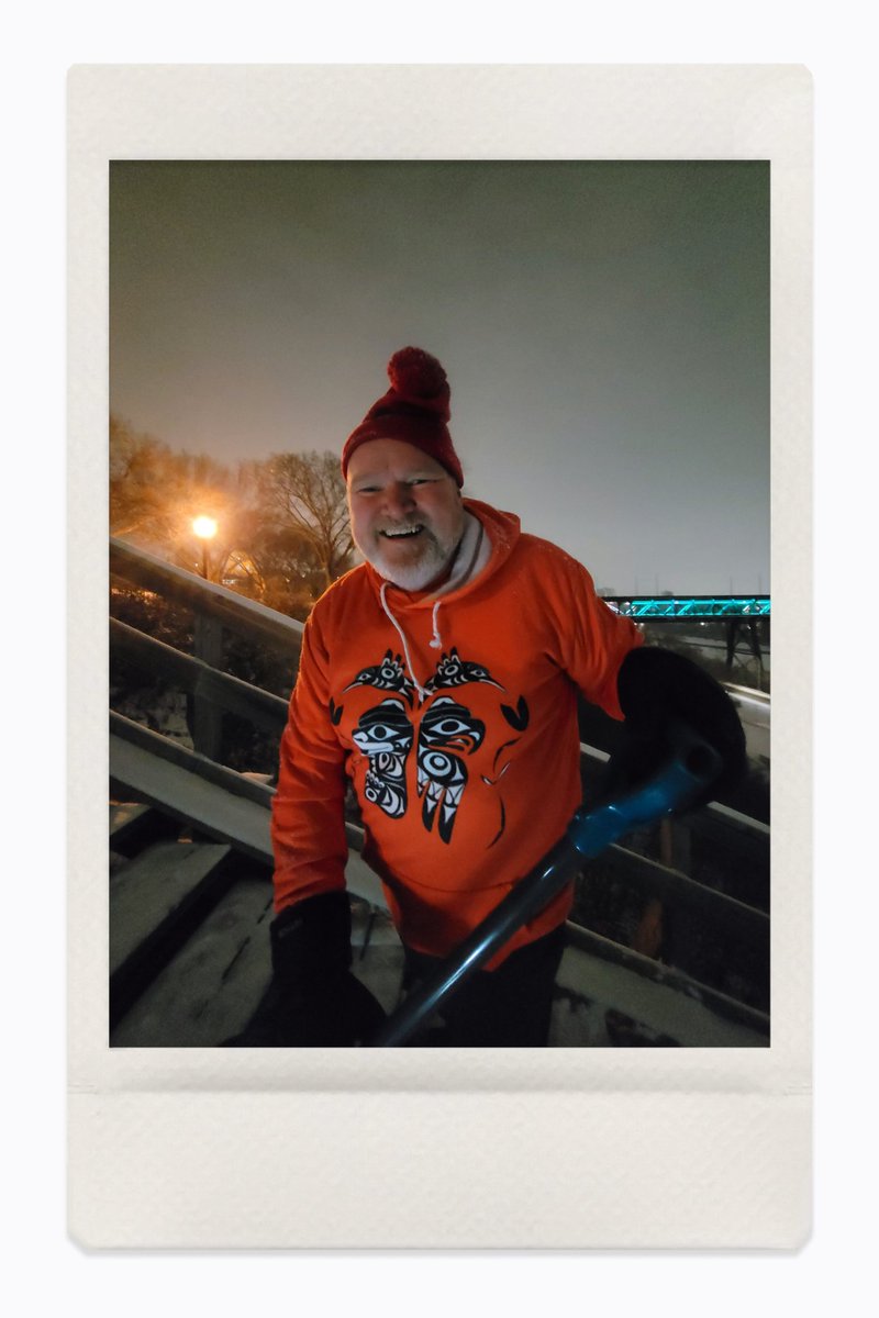 MariaOrydzuk's tweet photo. Gold STAR to @mrjasonshine who made our commute on the Glenora Stairs a safe one! It made a big difference during the @Nov_ProjectCAN workout! May your week be sprinkled with EXTRA goodness #Yeg #snow #February #cityofedmonton #novemberproject #justshowup #weatherproof #Kindness https://t.co/FVscRKL1KR