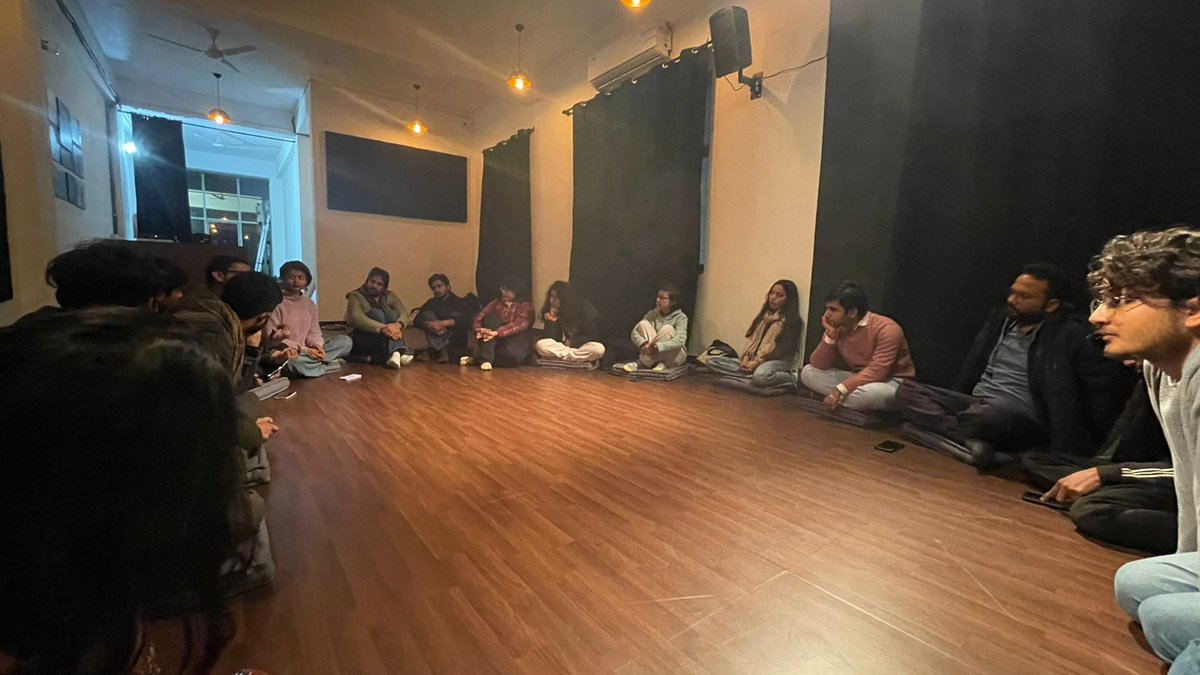omish_Sh's tweet photo. Beautiful circle of sageness...
Practicing theater of oppressed. https://t.co/qDQubprLfB