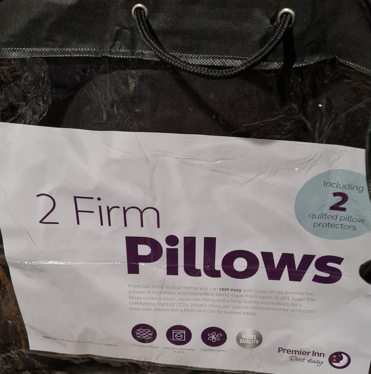 @premierinn Not often i actually buy myself good pillows, normally just await a stay at a hotel,  but after last nights sleep, I'm converted as to now having decent ones. Must be getting older 🤣😴😴
#RestEasy #pillows #goodnightssleep #PremierInn