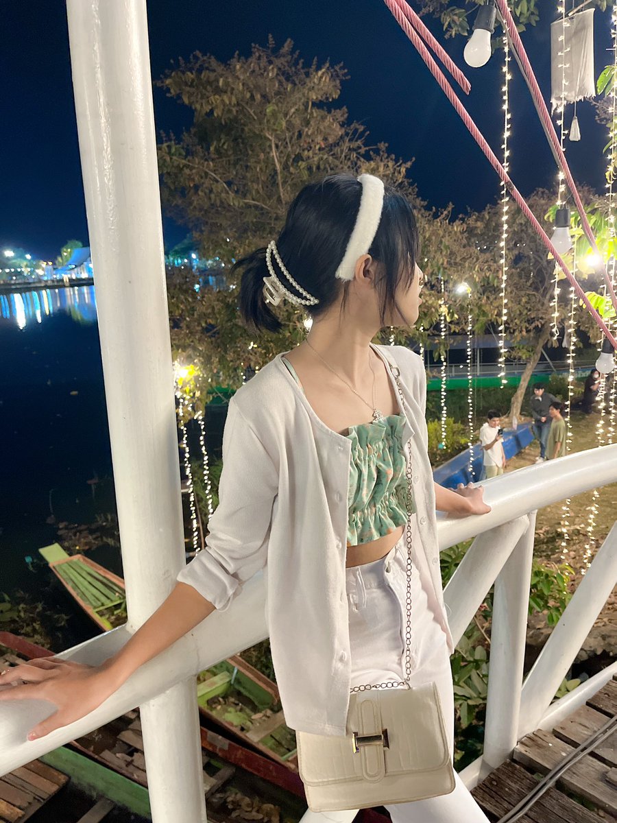pmpm491's tweet photo. เหงาจังเลยค่ะเตงงง #สกลนครนัดลับๆ #สกลนครแอบแซ่บ https://t.co/caBbzsrlhM