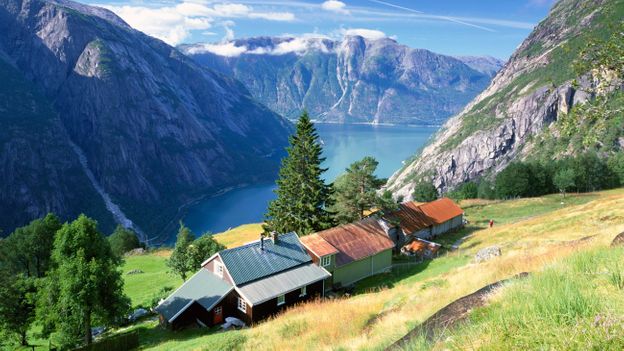 A road trip to Norway's best view. 
bbc.com/travel/article… #norway #visitnorway