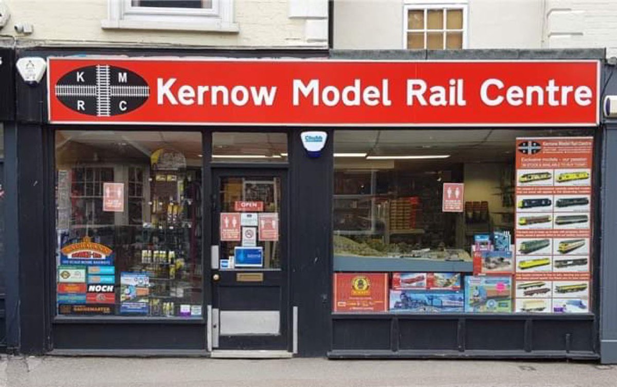 bricoflags's tweet photo. ‘Kernow’ is the Cornish name for Cornwall. After the original shop in Camborne, the Kernow Model Railway shop opened a second branch in Guildford. The shop’s sign is a very clever adaptation of the Cornish flag using rails. https://t.co/XrVEdODLXn #flagofcornwall https://t.co/Ap4XTEM0jB
