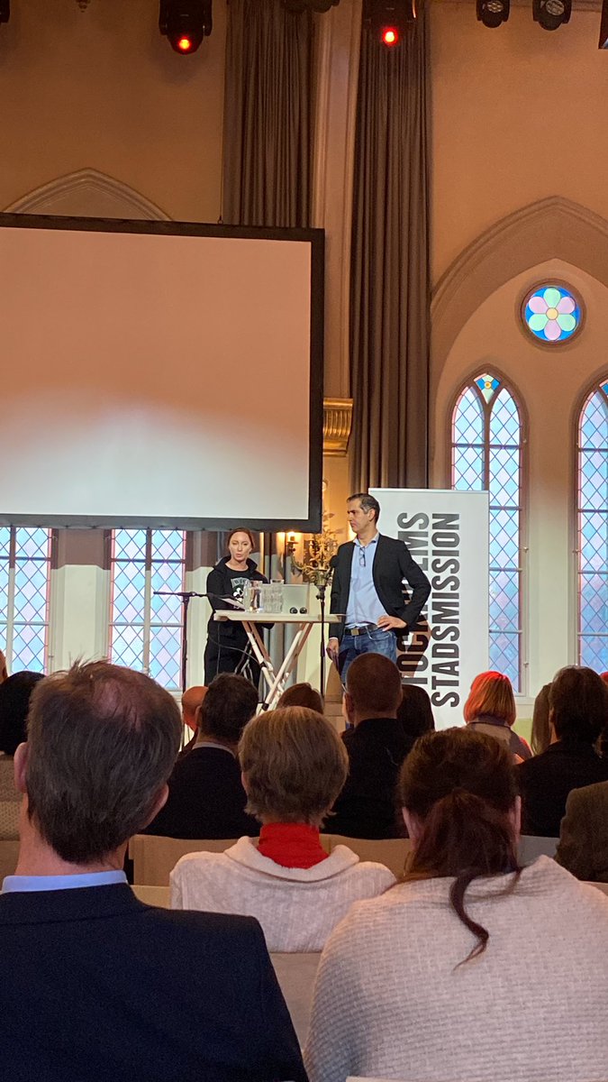 Arion Chryssafis (M) ordf. beredningen för socialpolitik och individomsorg <a href="/SKR_se/">SKR</a> &amp; <a href="/HannaVictoria/">HannaVictoria Mörck 🇸🇪🇺🇦 🏹🍎</a> (V) ordf. socialnämnden <a href="/Uppsalakommun/">Uppsala kommun</a> diskuterar sina perspektiv på att förebygga och bekämpa hemlöshet. #hemlös2023 <a href="/SVstadsmission/">Sveriges Stadsmissioner</a>