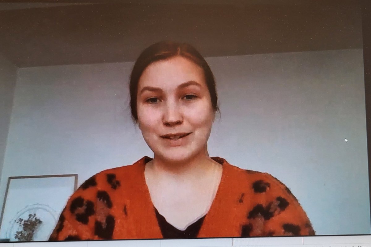 .<a href="/PesapuuRy/">Pesäpuu ry</a> Milja Kaijanen avaa Väli-Suomen perhehoidon asiantuntija-aamupäivässä sisaruutta perhehoidossa. Mikä siinä on erityistä? Millaisia tunteita sisaruuteen liittyy? Onko niille kaikille tilaa?
#sisaruus #sijaissisaruus
<a href="/pelastakaalapse/">Pelastakaa Lapset</a> @Perhehoitoliitt <a href="/PesapuuRy/">Pesäpuu ry</a>